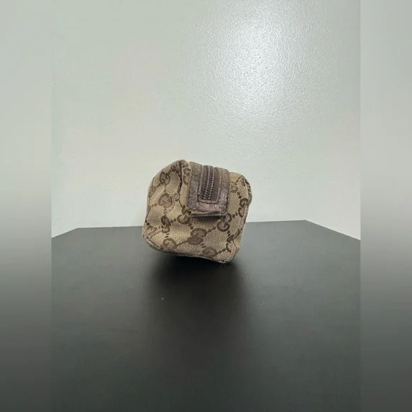 Gucci Beige and Brown Monogram GG Canvas Pouch Vintage with Leather Trim - Picture 5 of 9